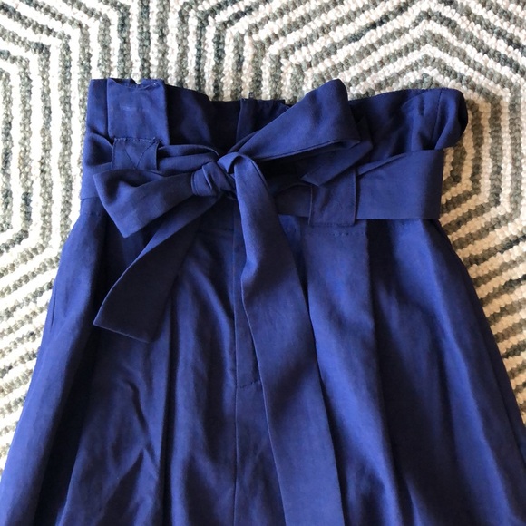 Club Monaco paper bag waist skirt - Picture 2 of 6